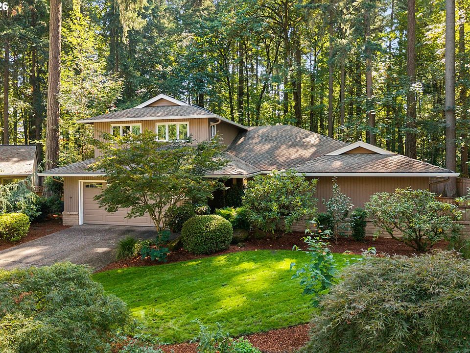1st image of 17280 SW Oakenshield Ct