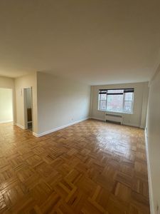 220 Pelham Rd APT 4K, New Rochelle, NY, 10805