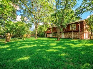 215 S Ridgeway Dr, Cleburne, TX 76033