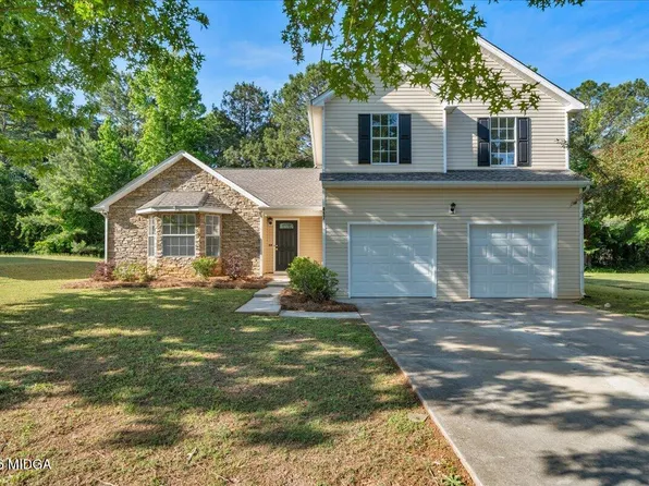 417 Grove Park Dr, Locust Grove, GA 30248