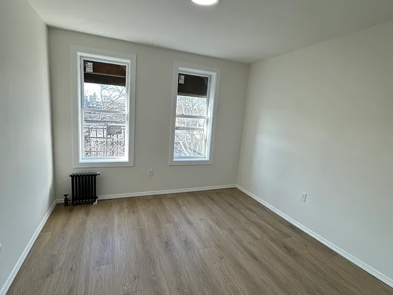 4th Street building — Photo 6