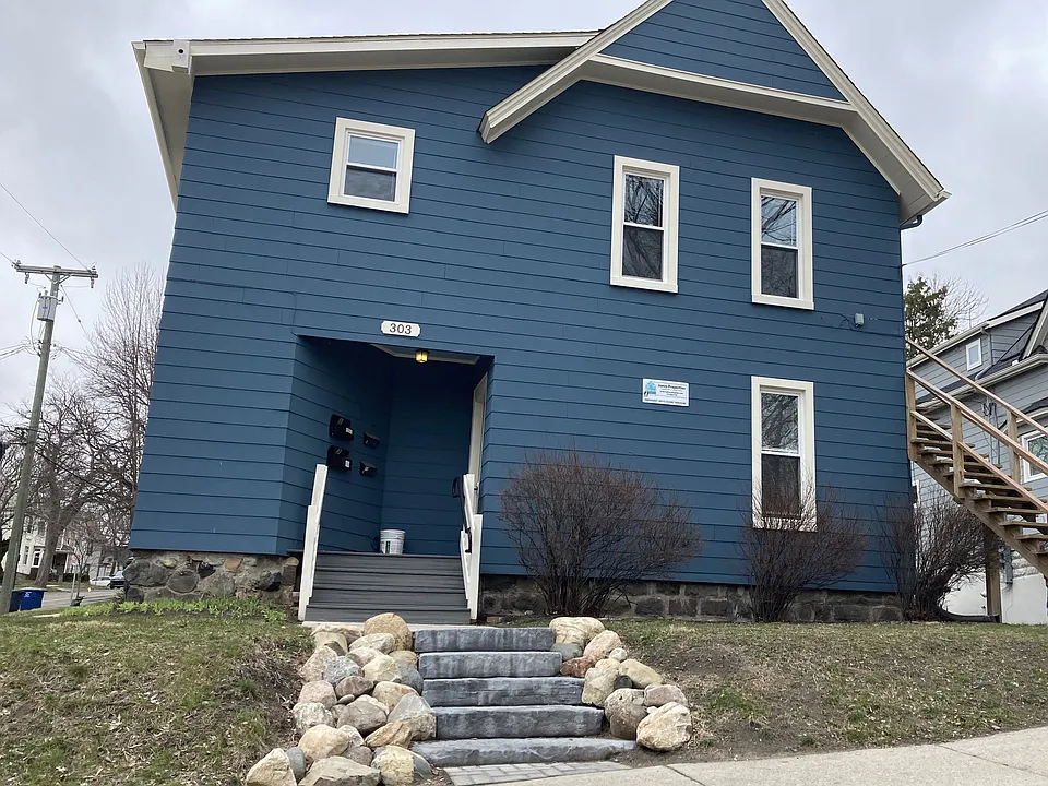 303 E Madison St #2