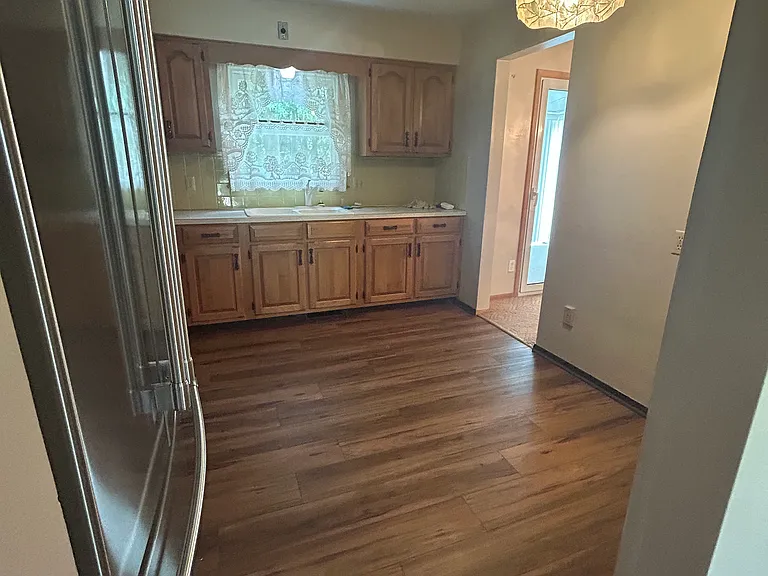 371 Elm Ave — Photo 6