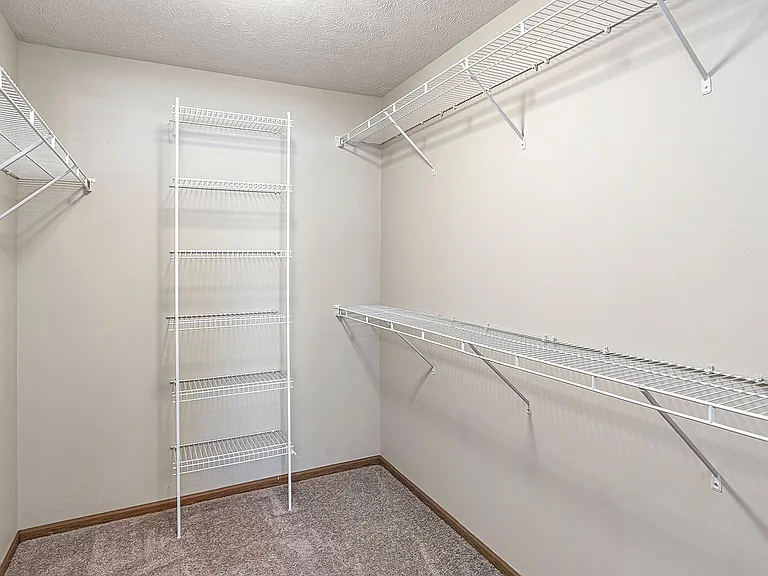 Tiburon View Apartments — Photo 15