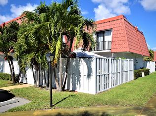 1423 Oxford Ln, Boynton Beach, FL 33426