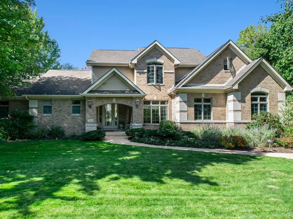 2424 Hideaway Point, Long Beach, IN 46360