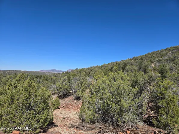 19 W Horseplay Way, Ash Fork, AZ 86320