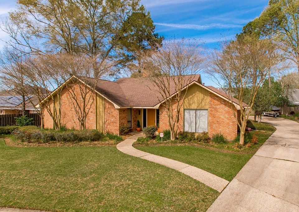 1st image of 3915 Lake Livingston Ct