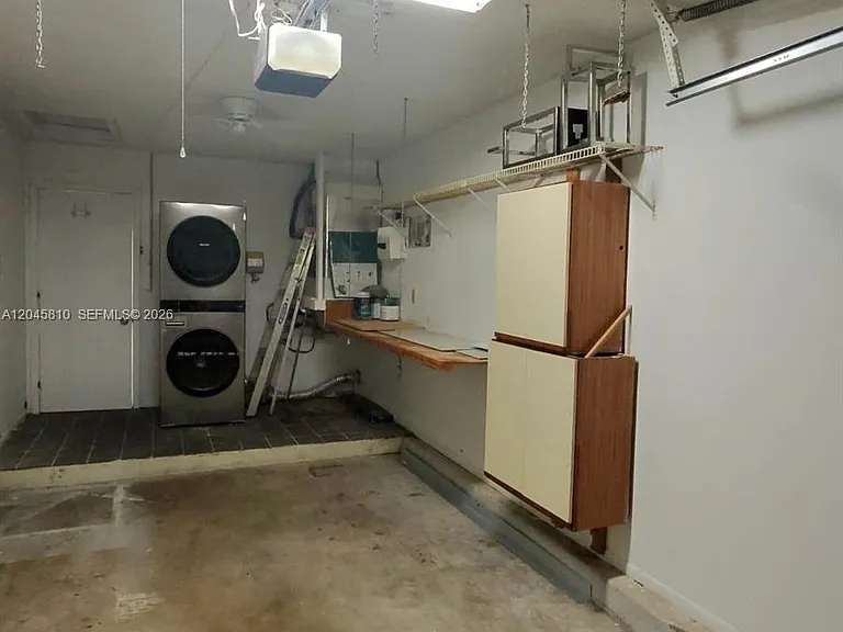 1430 SW 85th Ter — Photo 15