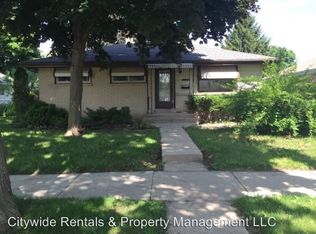 6866 N 61st St, Milwaukee, WI 53223