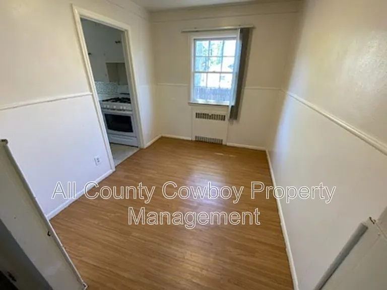310 S 12th St — Photo 5