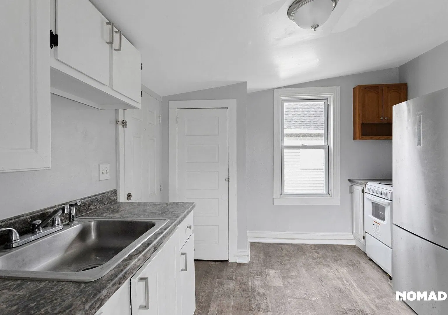 Charming 1BR Duplex in Salem — Photo 4