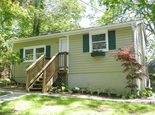 33 Clearview Dr, Ridgefield, CT 06877