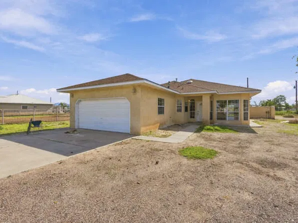 13 La Loma Ct, Belen, NM 87002