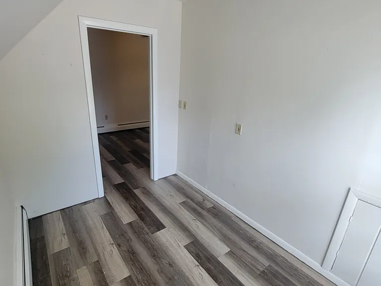 122 N Main St #4 — Photo 6