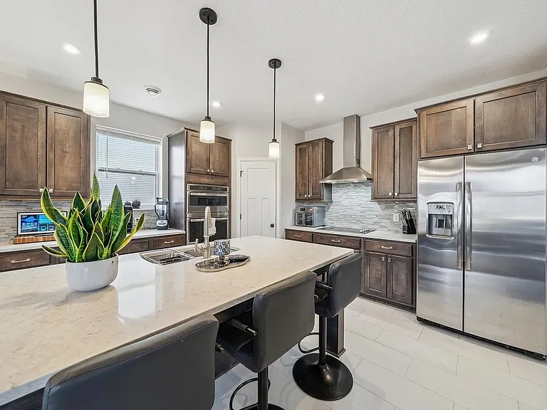 1859 Hinsdale Cir — Photo 3