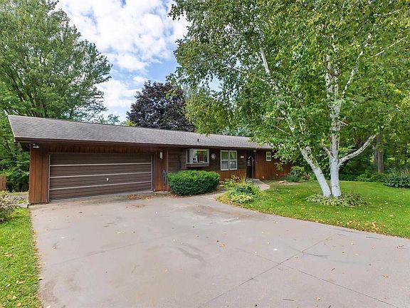 2nd image of 1225 Sunset Dr