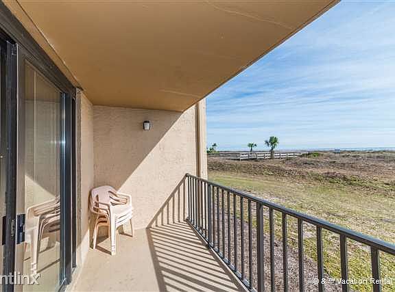 Take your dream vacation at Island Club 2103