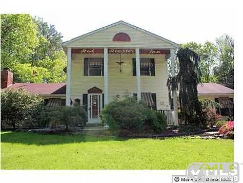 623 Cassville Rd photo 1