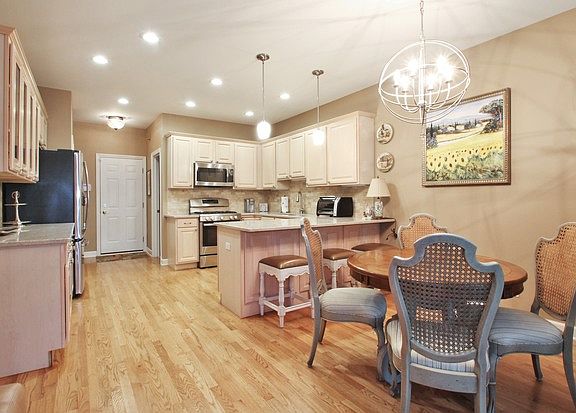 4th image of 1814 Westleigh Dr