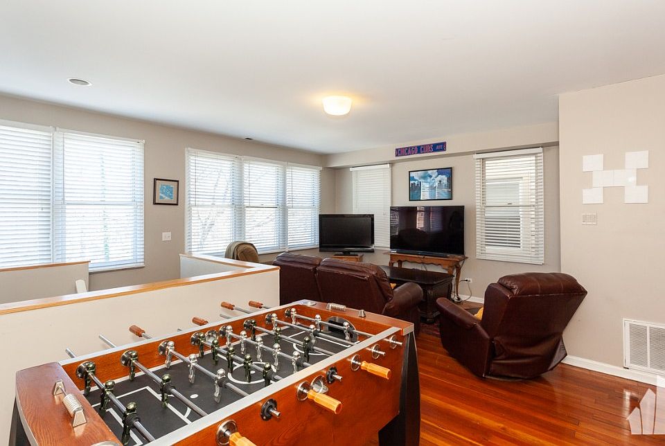 1st image of 2440 N Ashland Ave #2