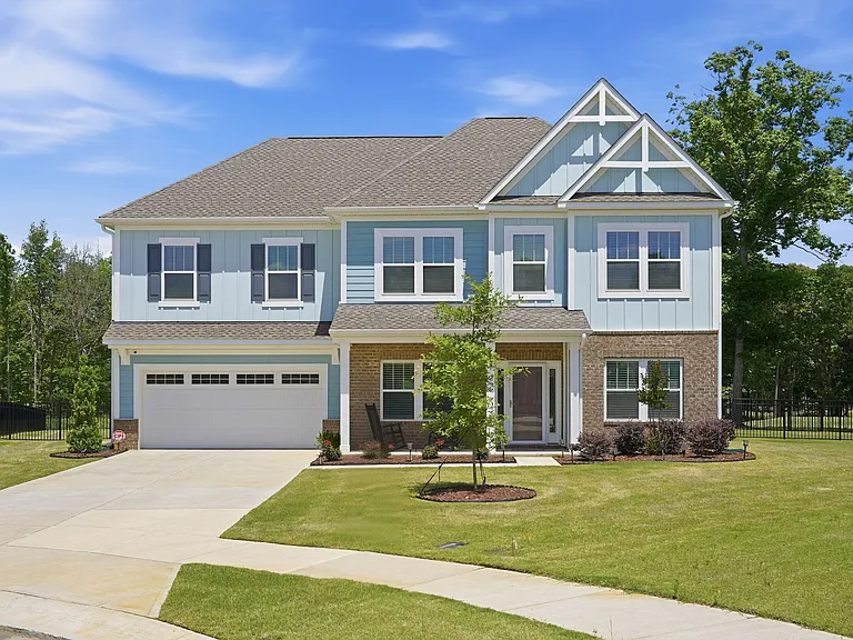 911 Cypress Point Ln — Photo 1