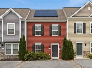 572 Thumper Dr, Ranson, WV 25438