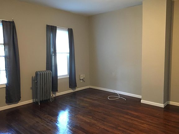 5th image of 578 Bloomfield Ave #1