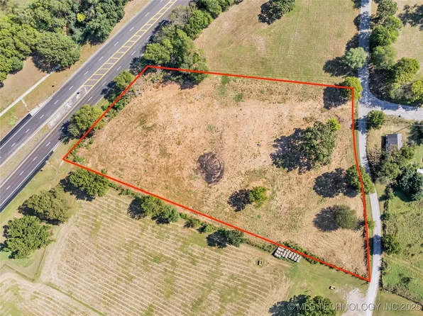 409 N Main St, Davis, OK 73030