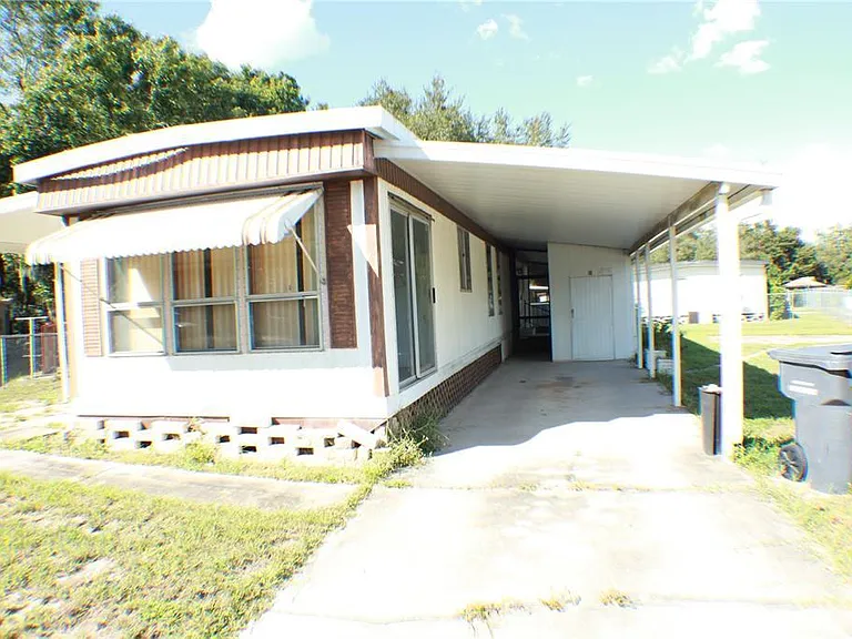 23 Robin Ln — Photo 1