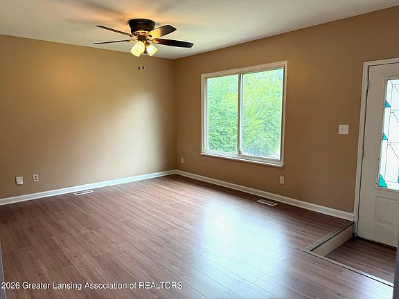 5th image of 3613 Coachlight Common St