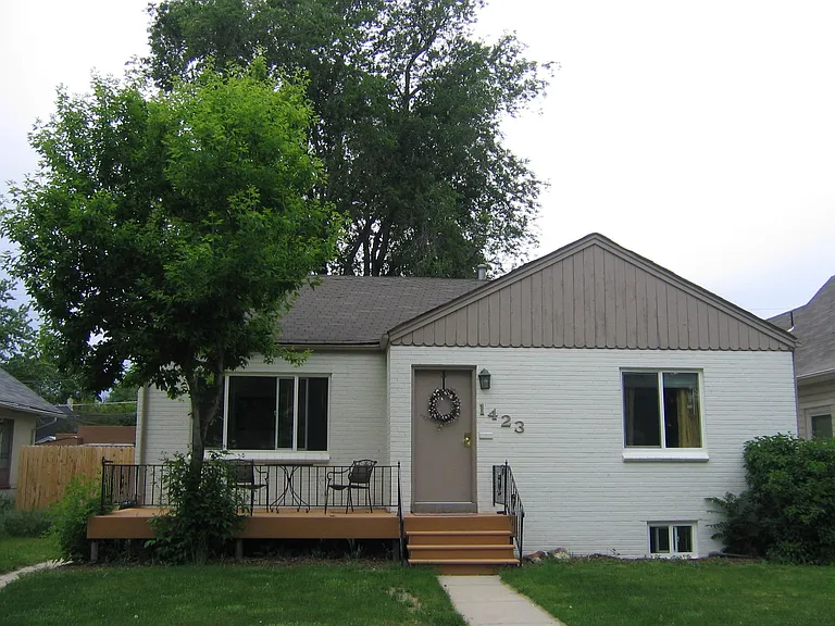 1423 S Clarkson St — Photo 1