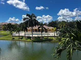 4121 Residence Dr APT 321, Fort Myers, FL 33901