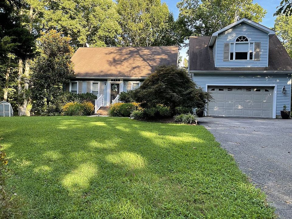 Front Yard from private lane
