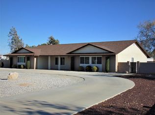 13875 Iroquois Rd, Apple Valley, CA 92307