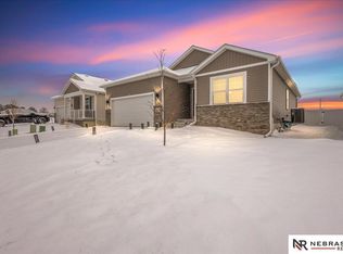 12613 S 204th Ave, Gretna, NE 68028