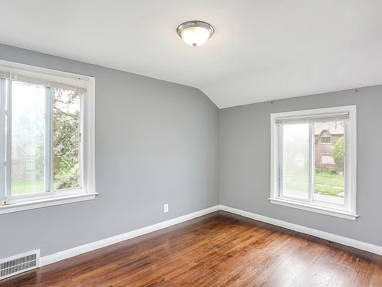 4374 Devonshire Rd — Photo 13