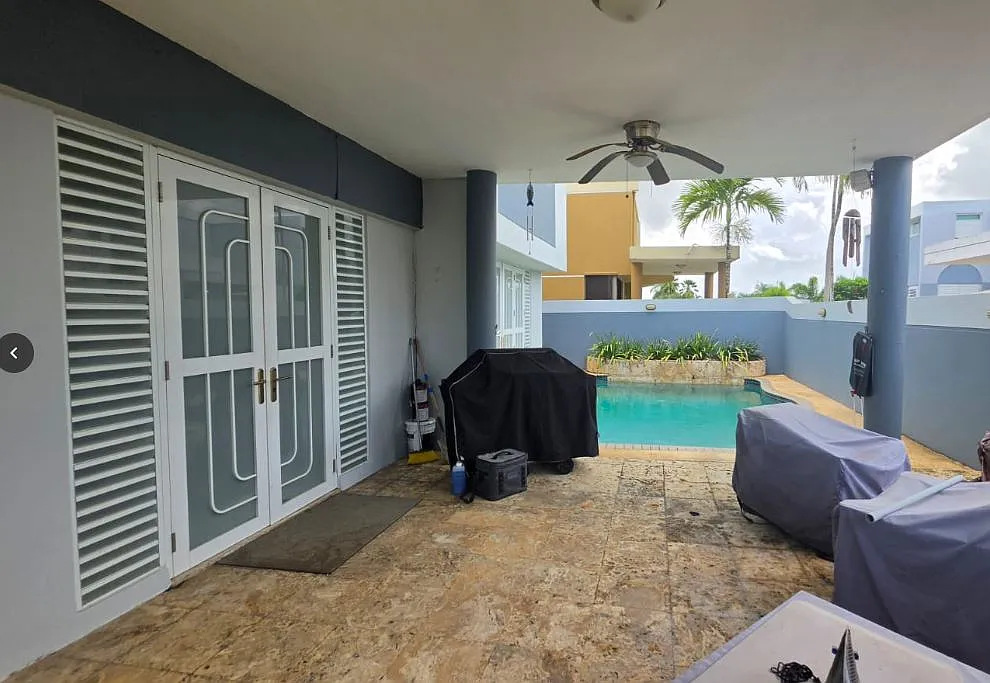 4 bed, 2.5 bath, $3,500 — Photo 3