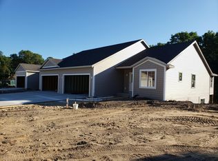 250 High Ridge Ct, Middleville, MI 49333