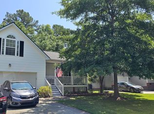 221 Hanahan Plantation Cir, Hanahan, SC 29410