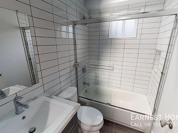 4th image of 2219 1/2 W Court St