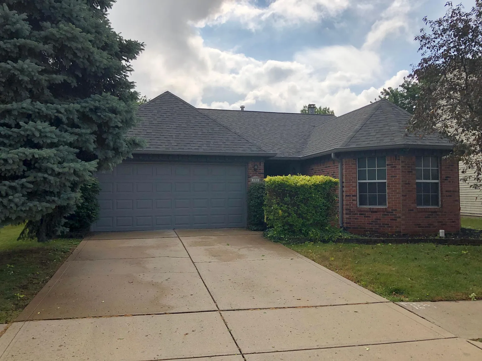 3 bed, 1228 sqft, $1,750 — Photo 1