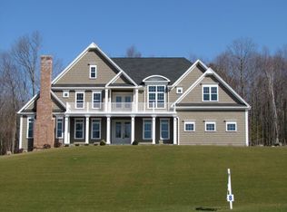 33 Shallot Meadow Rd, Canton, CT 06019