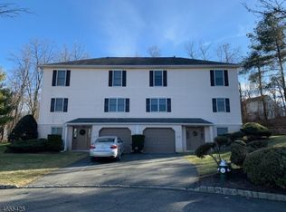 8 Magnolia Ct #B, Madison, NJ 07940