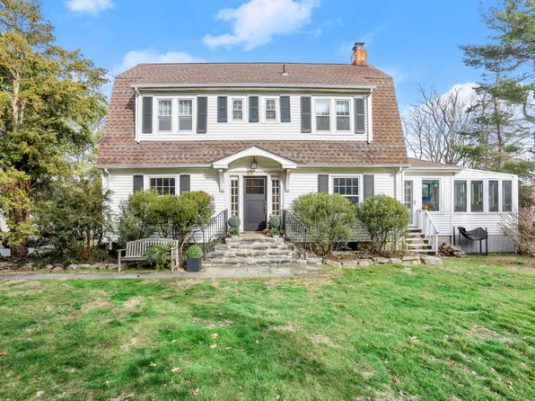 339 Round Hill Rd, Greenwich, CT 06831