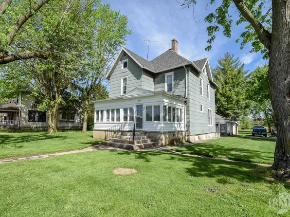 9914 E Jackson St, Selma, IN 47383