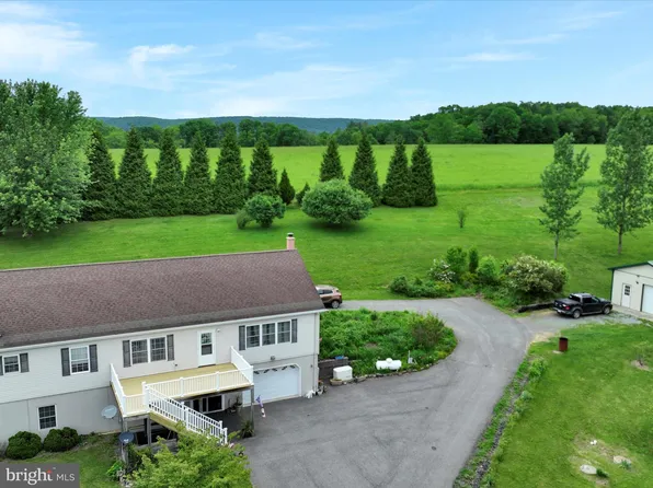 67 Parallel Rd, Pine Grove, PA 17963