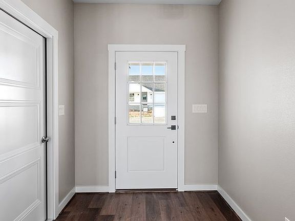 4th image of 123 Feather Way