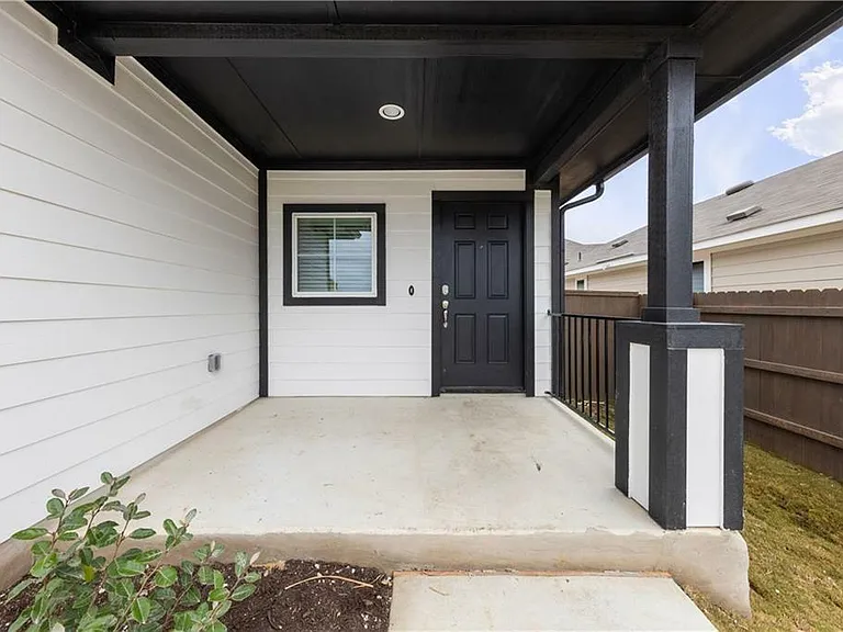 5705 Respinto Dr — Photo 3