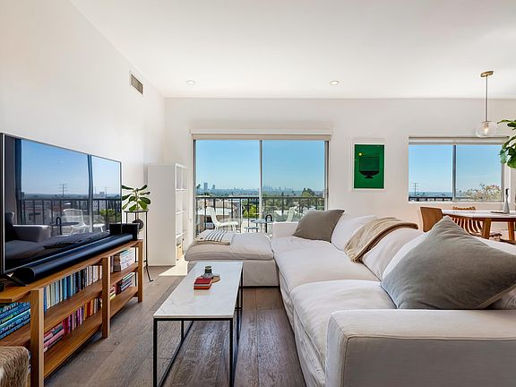 3rd image of 1115 S Elm Dr #Penthouse
